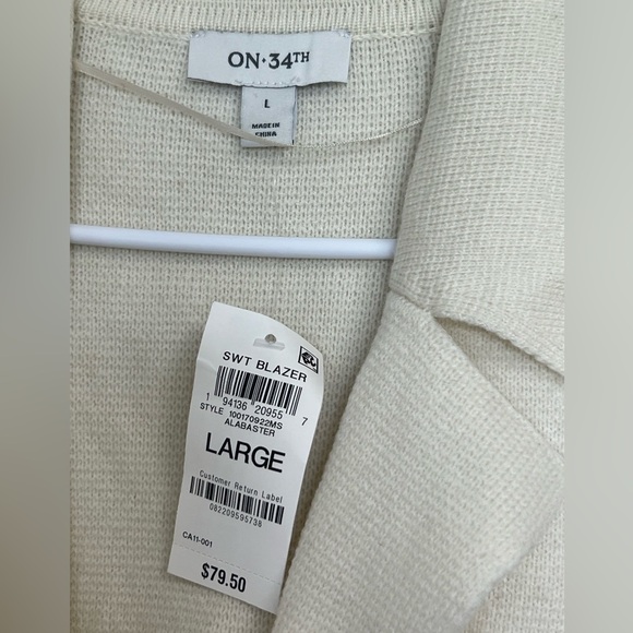 On Running Women's Cream Blazer - Picture 2 of 3